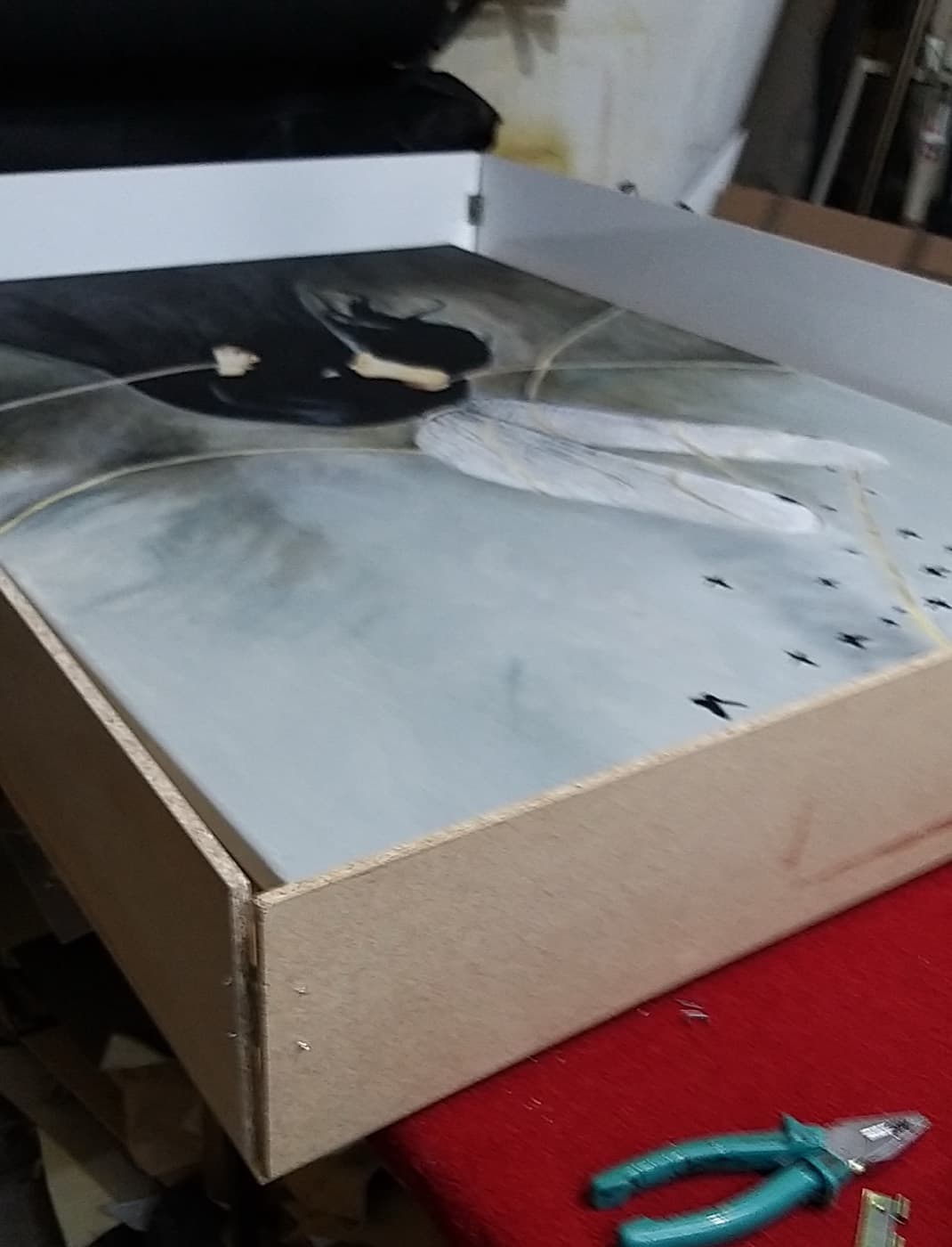 Eserin ebadına özel kesilmiş sert kutu içinde koruyucu paketlenmesi